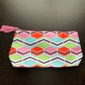 NEW CLINIQUE make-up bag